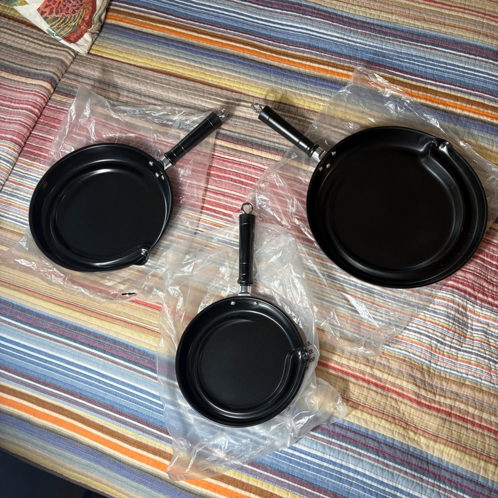 Unbranded Skillet Frying Pan Set Unisex OS Black New Without Tags 3 Piece Spout